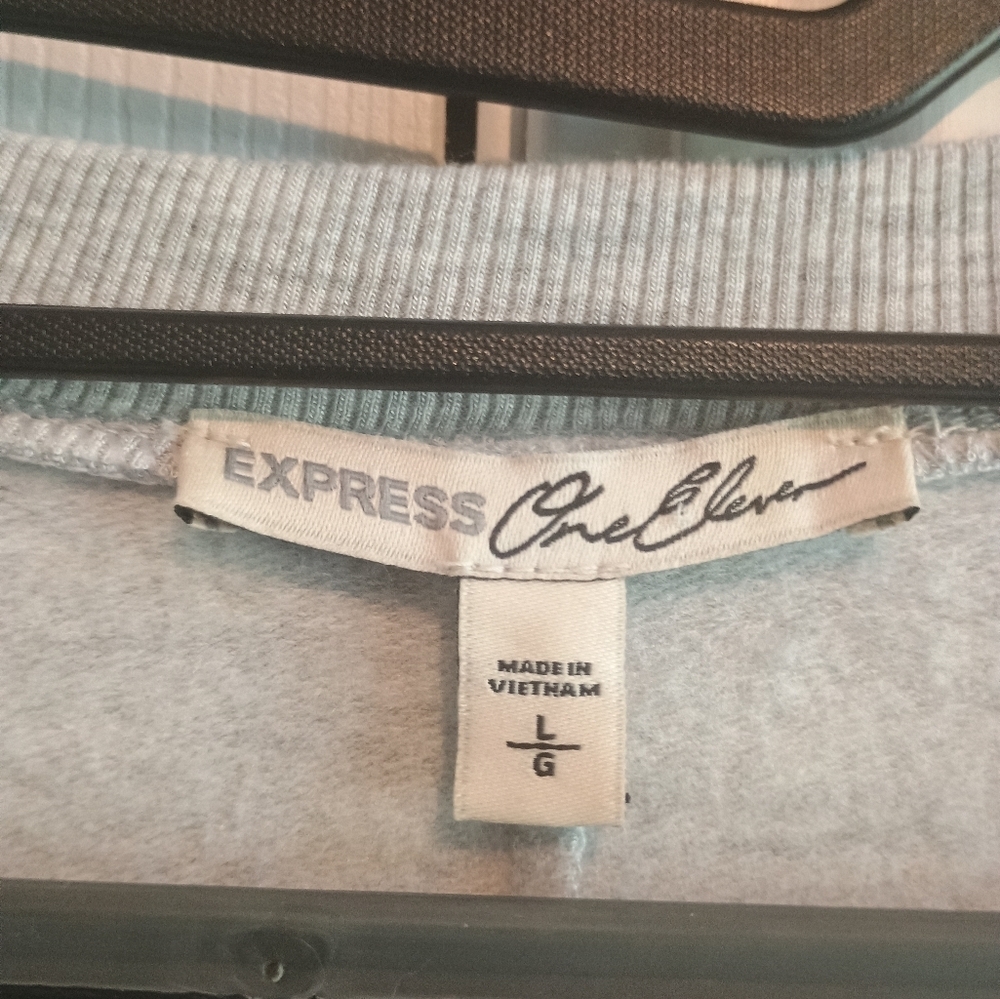 Express One Eleven Sweatshirt Super Duper Soft Size Large With Navy Stripe - Picture 7 of 13